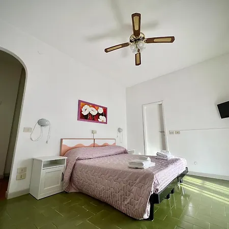 Lorena Hotel