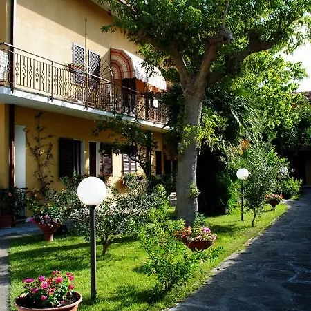 Hotel Lorena *